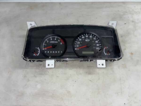 2012-2015 Isuzu NPR Speedometer Instrument Cluster