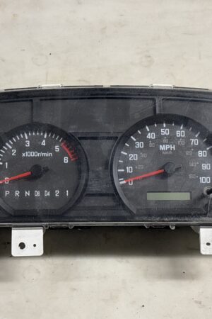 2012-2015 Isuzu NPR Speedometer Instrument Cluster