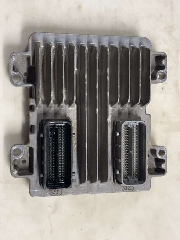 Engine Control Module ISUZU NPR Gas 2012-2020 OEM 8126587770 12658777 - Image 4