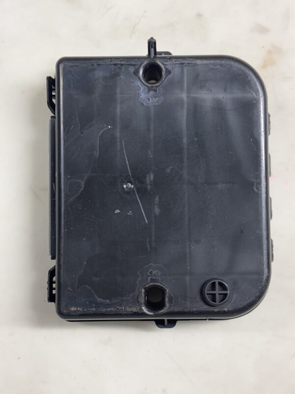 2017 ISUZU NPR Cabin Control Module 8982461660 OEM - Image 5