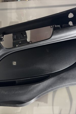 2019 HINO 258/268 RIGHT FRONT DOOR TRIM PANEL