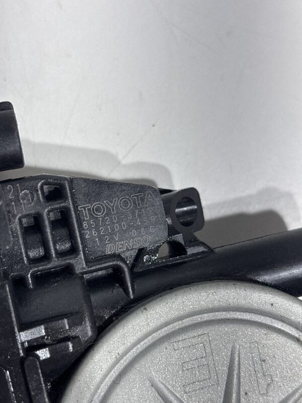 Door Power Window Regulator Motor Front Right Side 85720-37120 OEM - Image 4