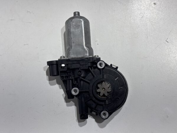 Door Power Window Regulator Motor Front Right Side 85720-37120 OEM - Image 5