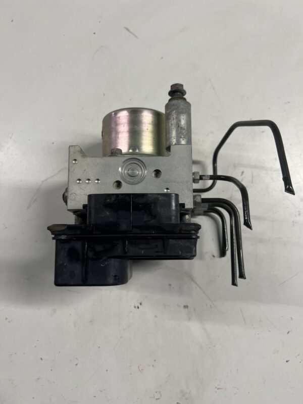 2017 ISUZU  GAS NPR NQR NRR ABS Anti Lock Brake Pump Module 898248993 OEM