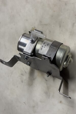 2008 Isuzu NPR Vacuum Pump 41600010010 OEM
