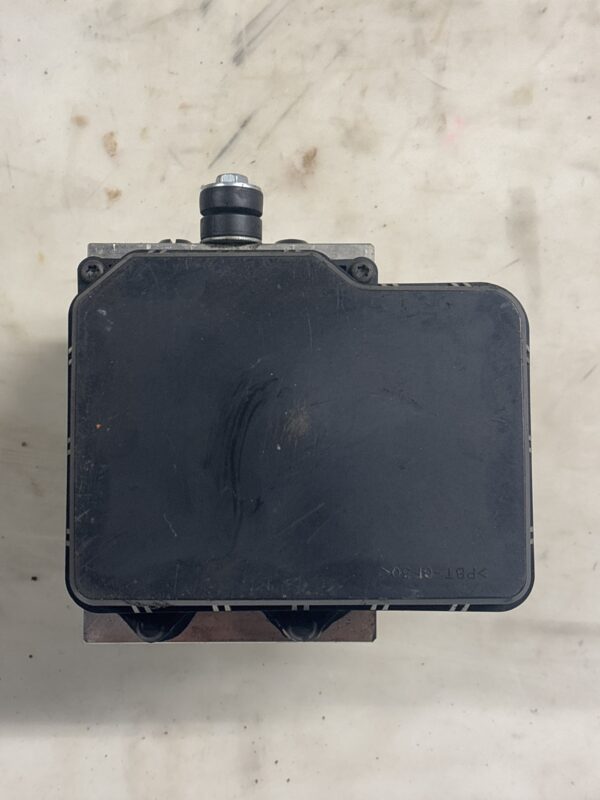 2016 ISUZU NPR NQR NRR ABS Anti Lock Brake Pump Module 898248993 OEM - Image 6