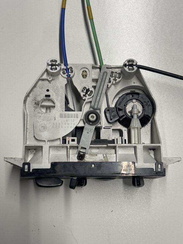 2011 Isuzu NPR AC/Heater Climate Controller Panel Switch - Image 4