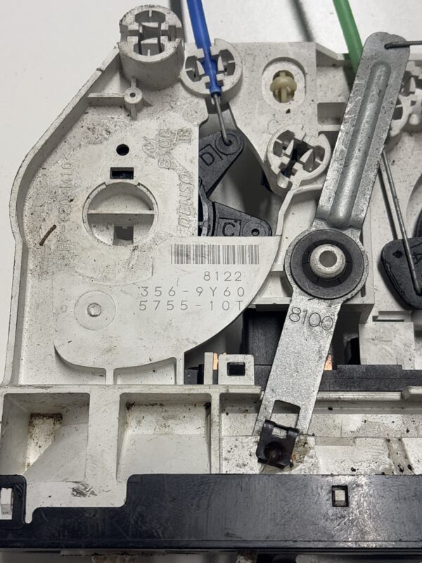2011 Isuzu NPR AC/Heater Climate Controller Panel Switch - Image 4