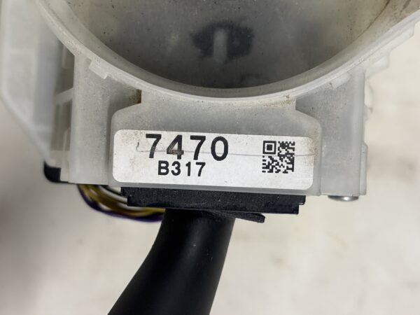 2007-2020 ISUZU NPR NQR NRR NPR-HD Combination Switch for Wiper and Turn Signal - Image 4