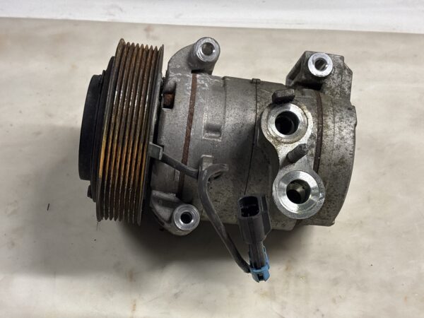 2017 Freightliner M2 106 A/C Compressor Assembly 22-75835-000 OEM