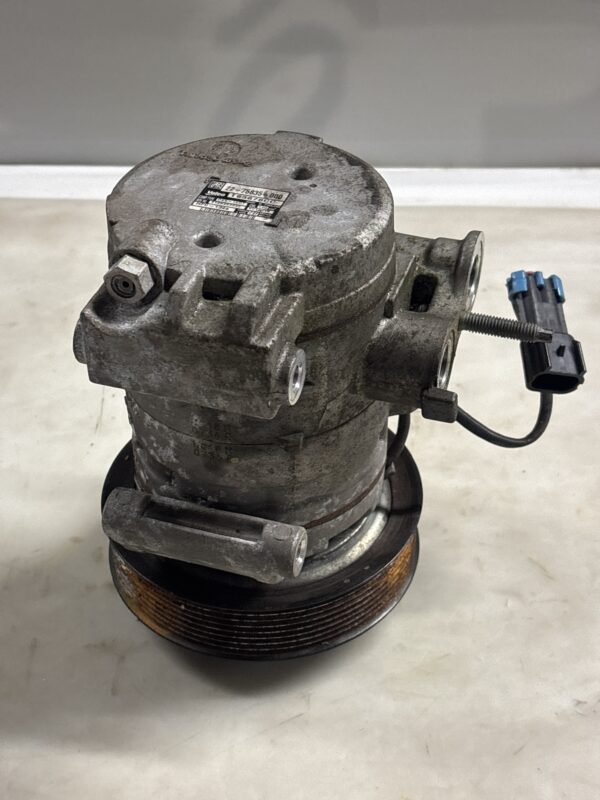 2017 Freightliner M2 106 A/C Compressor Assembly 22-75835-000 OEM - Image 5