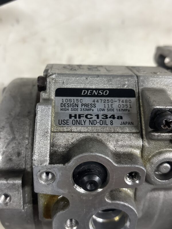 2014 Freightliner CASCADIA A/C Compressor Assembly 10S15C OEM - Image 4
