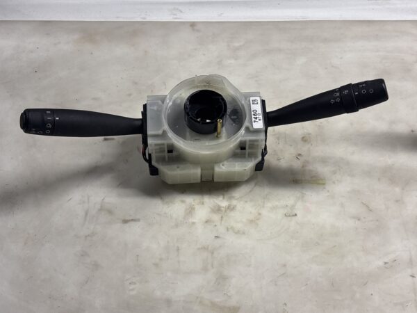2007-2020 ISUZU NPR NQR NRR NPR-HD Combination Switch for Wiper and Turn Signal