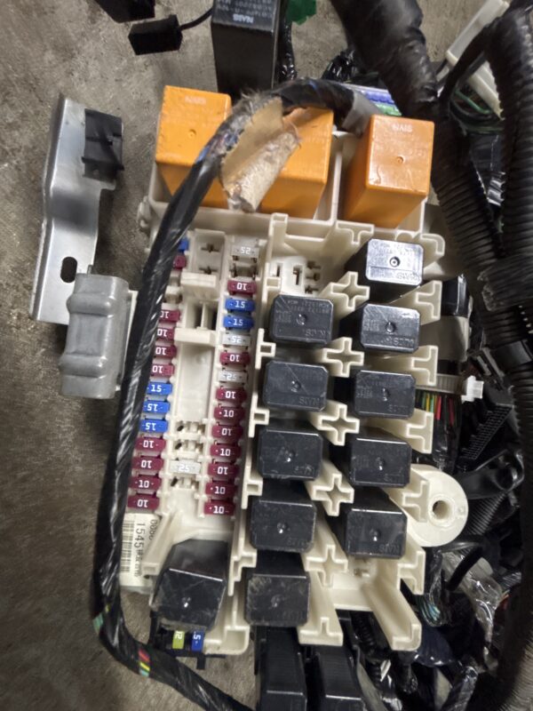 Wiring Harnesses  Cab Isuzu NPR 2017 Gas Used OEM - Image 2
