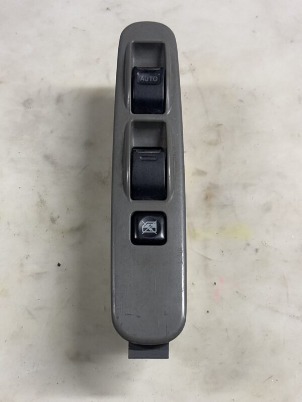 LEFT FRONT WINDOW SWITCH ISUZU NPR 2005-2007