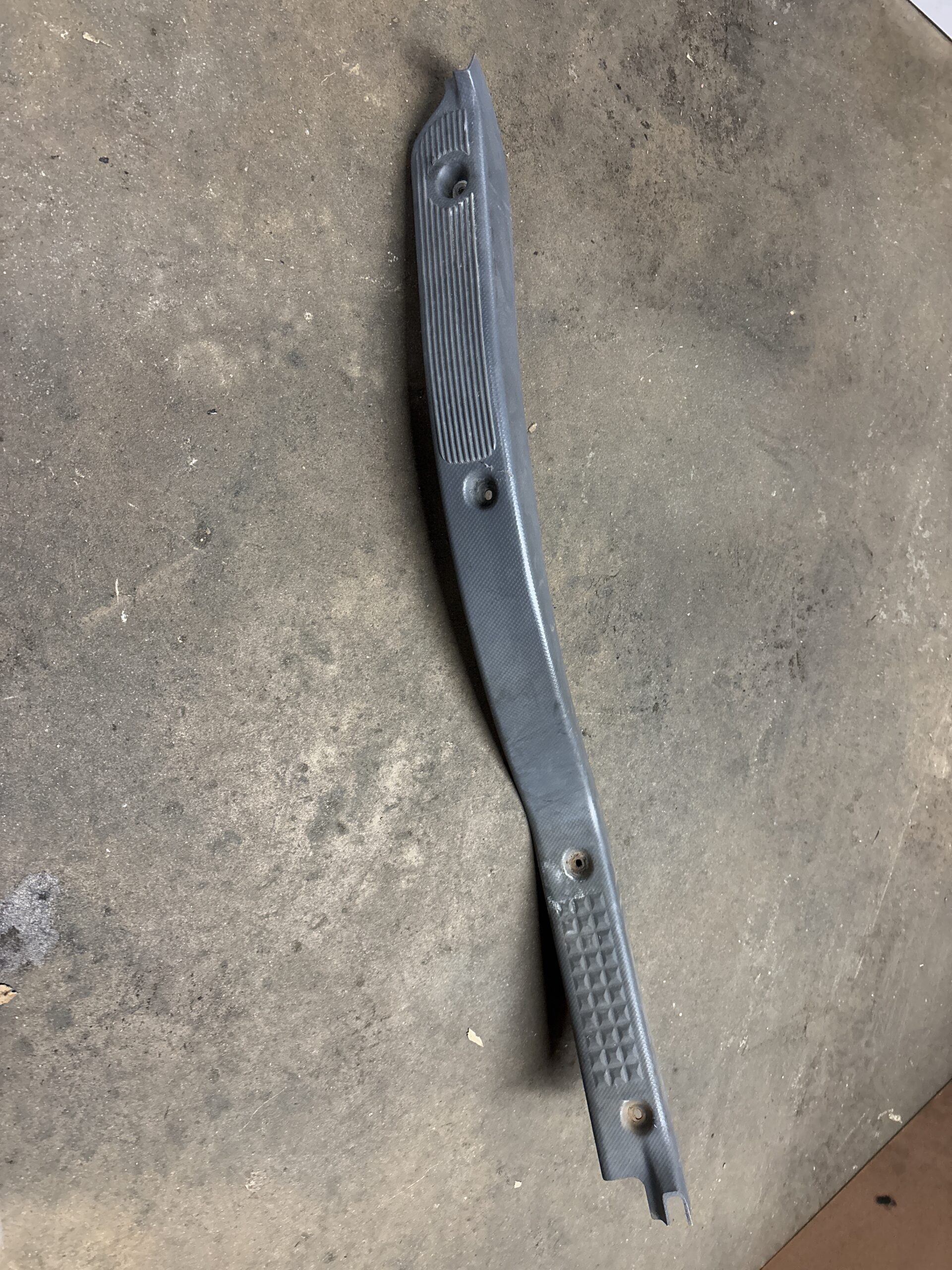 Door Sill Panel Lower Trim Plate Left ISUZU NPR NQR NRR