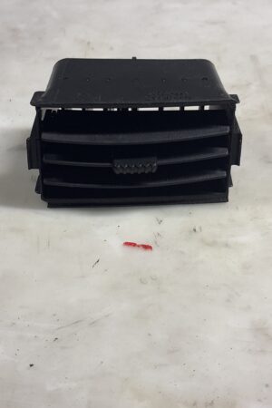 Air Vent Side Right Isuzu Npr 08-17 8980285612 OEM