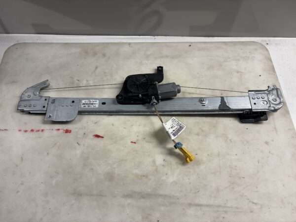 Window Regulator LH FREIGHTLINER M2  A1871366001 OEM