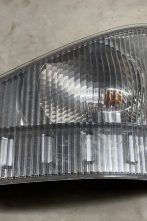 REACH LEFT PASSENGER SIGNAL LAMP LIGHT OEM