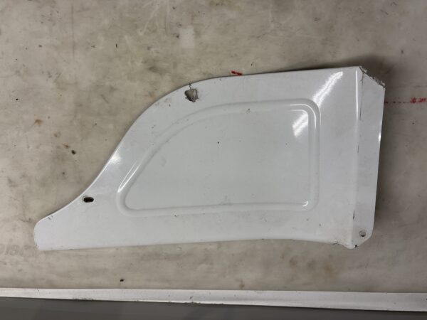LH Crew Cab Fixed Under Cab Cover Freightliner M2 P/N 18-69207-004