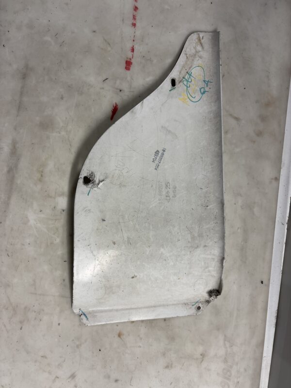 LH Crew Cab Fixed Under Cab Cover Freightliner M2 P/N 18-69207-004 - Image 2