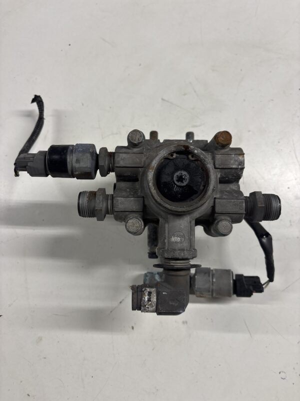 Bendix Spring Brake Valve SR-7 INTERNATIONAL OEM K043387