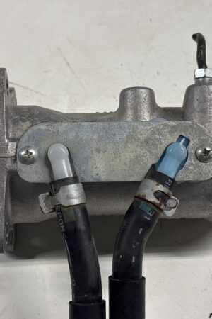 Brake Master Cylinder ISUZU NPR 2012-2020 OEM