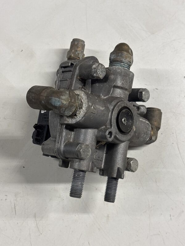 WABCO ABS Modulator Valve FREIGHTLINER CASCADIA OEM 4420010061 - Image 2
