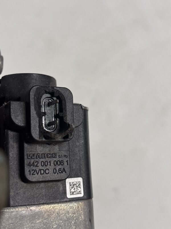 WABCO ABS Modulator Valve FREIGHTLINER CASCADIA OEM 4420010061 - Image 3