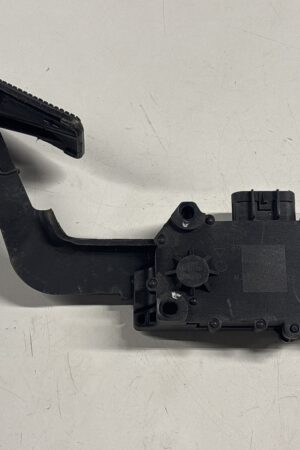 Gas Accelerator Pedal Isuzu 2012-2020 OEM 8980601540