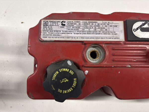 Cummins B6.7 Engine Valve Cover ISUZU FTR Diesel 2021 OEM 932EE4A1 - Image 2