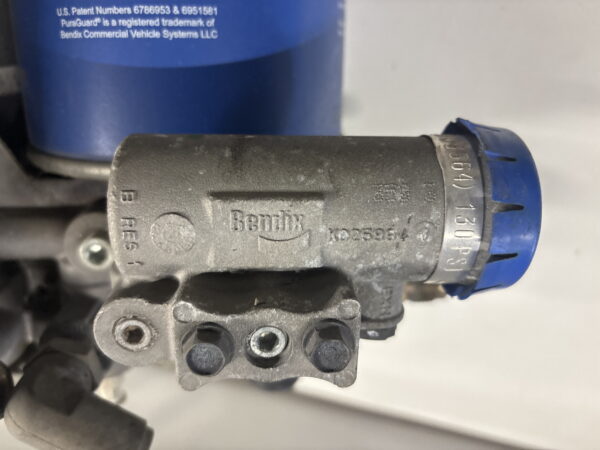 Bendix Air Dryer Assembly OEM K151077 - Image 5