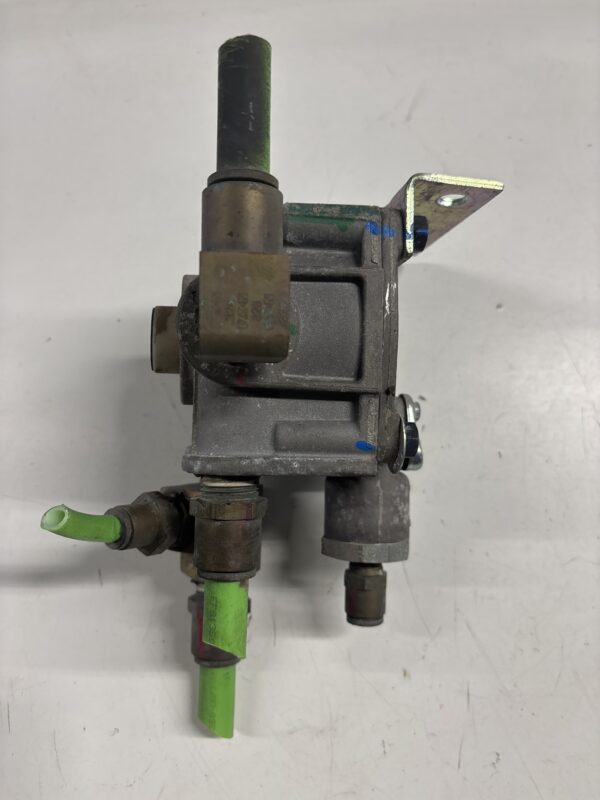 Bendix ABS Modulator Valve OEM - Image 2