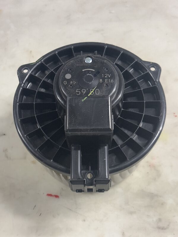 Blower Motor Isuzu NPR 2012-2018 OEM 117300-4620