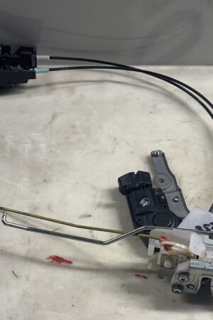 Front Left Door Latch w/ Inside Handle ISUZU NPR OEM