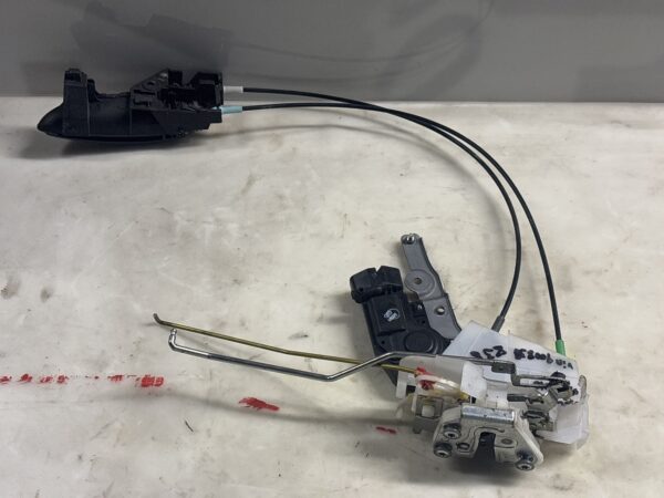 Front Left Door Latch w/ Inside Handle ISUZU NPR OEM
