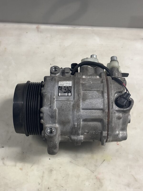 Refrigerant Compressor Mercedes-Benz (002-230-52-11)