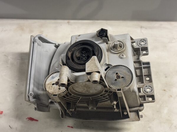 Front Left Headlight Headlamp ISUZU NPR 2012-2020 OEM - Image 3