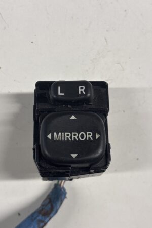 Door Mirror Switch HINO 195 OEM 183574