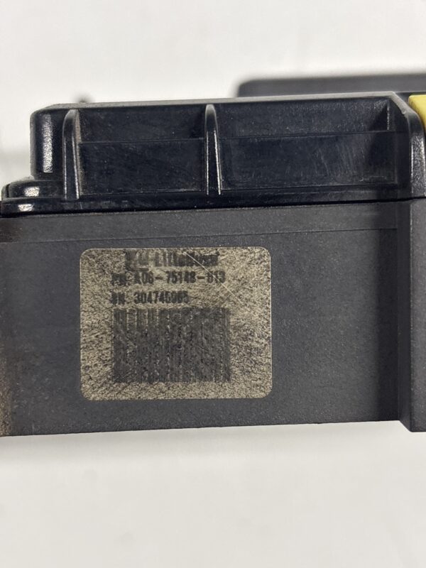 Main Fuse Relay Junction Box FREIGHTLINER M2 OEM A06-75148-013 - Image 2
