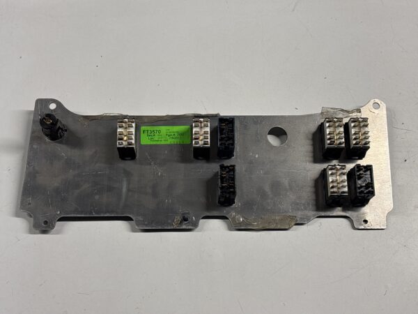 Dashboard Switch Panel FREIGHTLINER M2 2013 OEM 22-53168-000 - Image 2