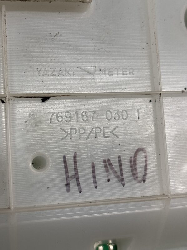 Speedometer Gauge Cluster HINO OEM 769167-0301. Broken Tabs - Image 4