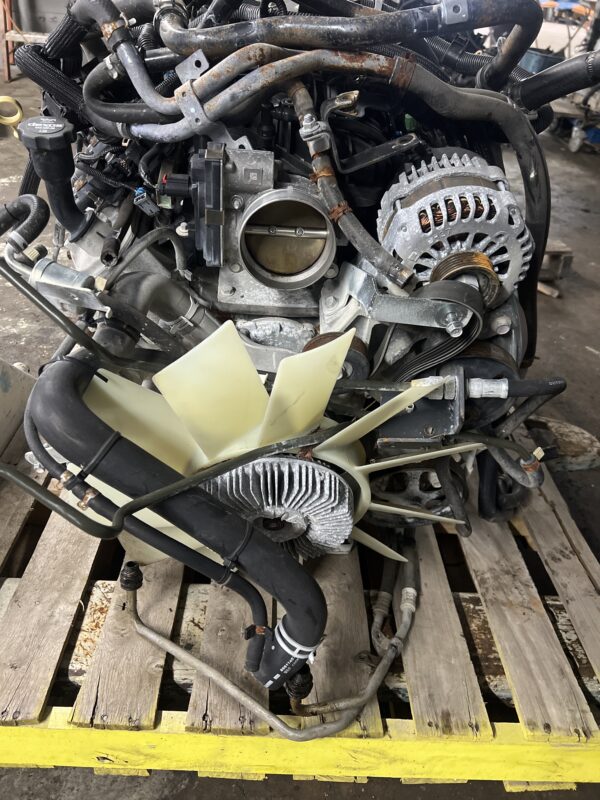 Engine Motor 6.0L ISUZU NPR HD Gas 2019 OEM 812553399 12680606 - Image 4