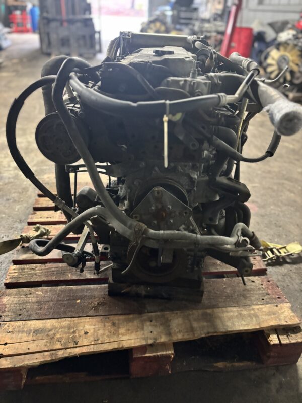 Engine Motor 4HK1-TC ISUZU NPR Diesel OEM - Image 2