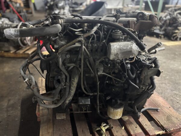 Engine Motor 4HK1-TC ISUZU NPR Diesel OEM - Image 3