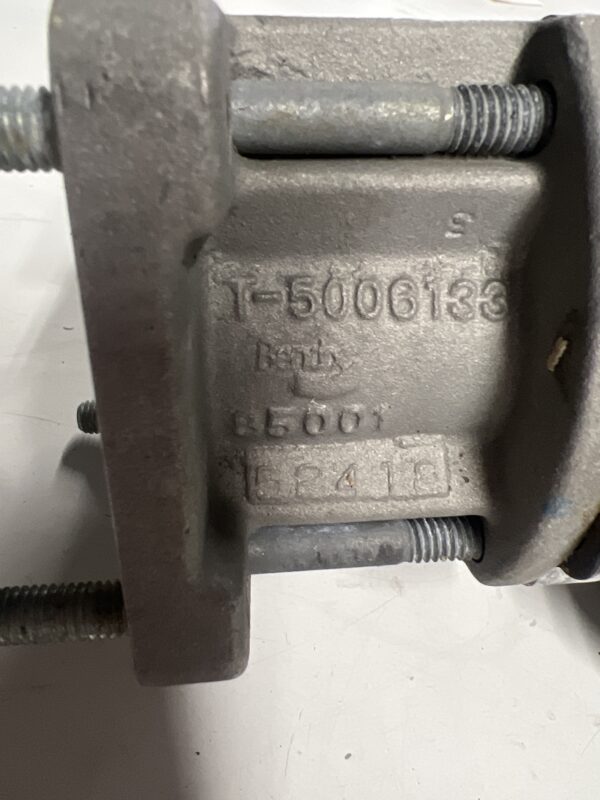 Bendix Air Brake Valve HINO OEM 5005889 T-5006133 - Image 2