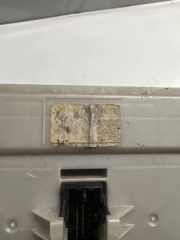 Cab Fuse Box Hino 195 OEM 82730-37171 - Image 2