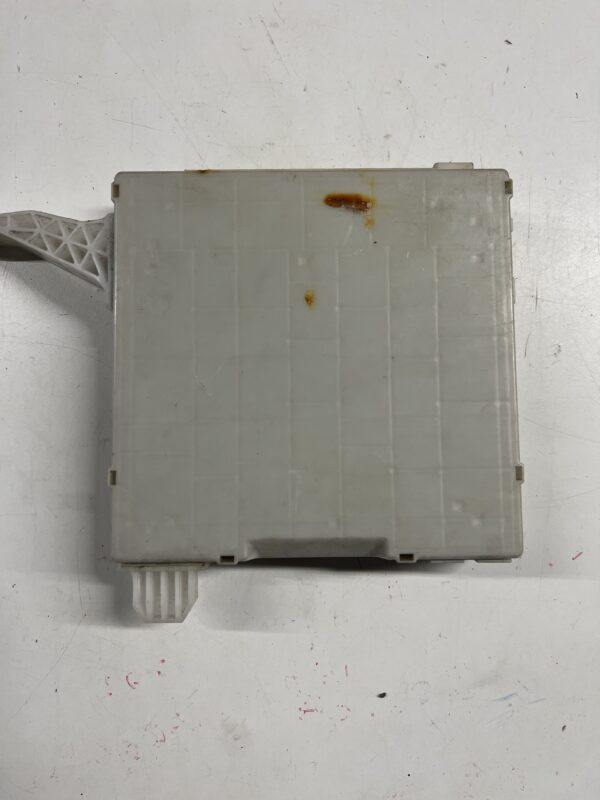 Cab Fuse Box Hino 195 OEM 82730-37171 - Image 3