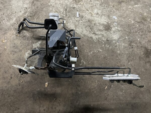 Brake Booster w/ Master Cylinder & Pedal Assy ISUZU NPR Gas 6.6L 2022 OEM - Image 2
