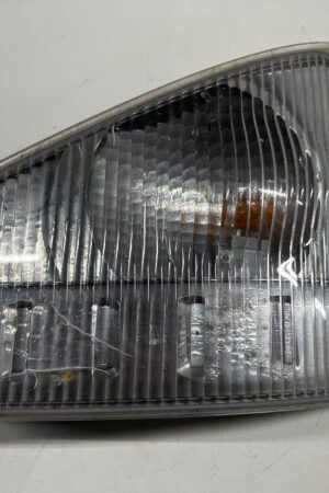 Front Left Corner Parking Light Lamp Isuzu NPR OEM 210-21873. Crack On Lens